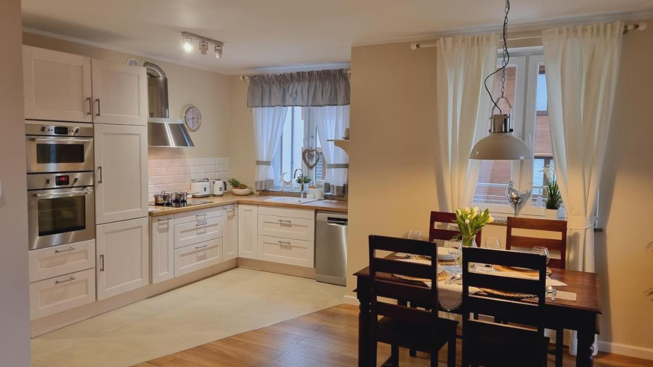 Two Garden Apartment, Apartament Z Dwoma Tarasami I Ogrodkami Polanica-Zdrój Kültér fotó